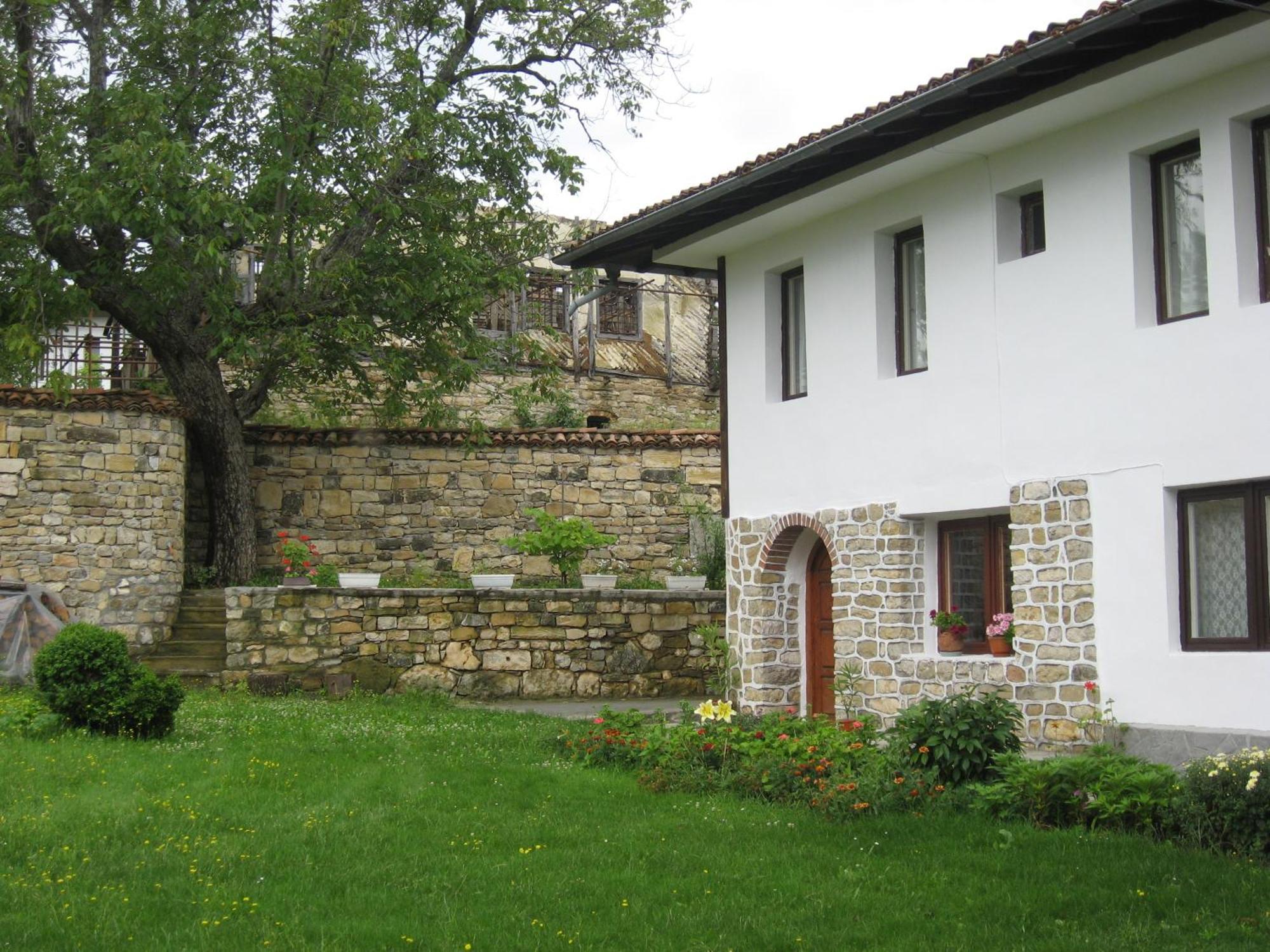 Elefterova Kashta Hotel Arbanasi Exterior photo