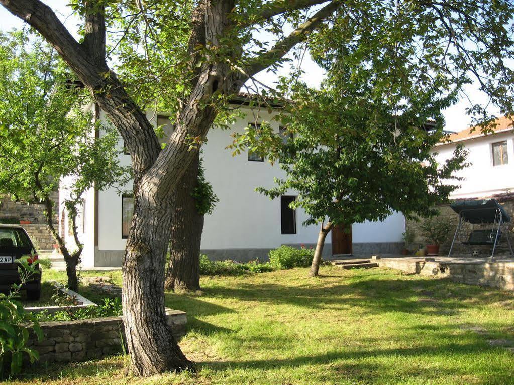 Elefterova Kashta Hotel Arbanasi Exterior photo